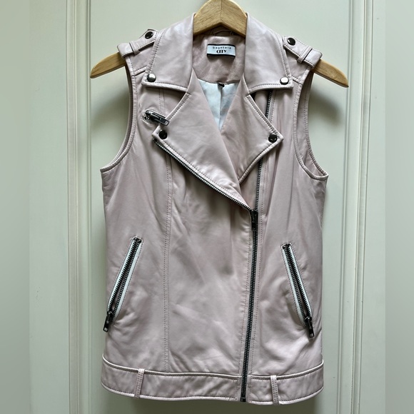 Soft pink leather vest. perfect for Fall. Size small - Picture 1 of 5
